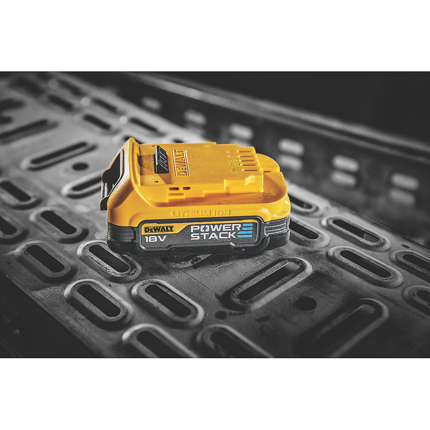 Dewalt Battery 18V 1.7Ah Li-Ion PowerStack DCBP034-XJ Compact Lightweight - Image 3