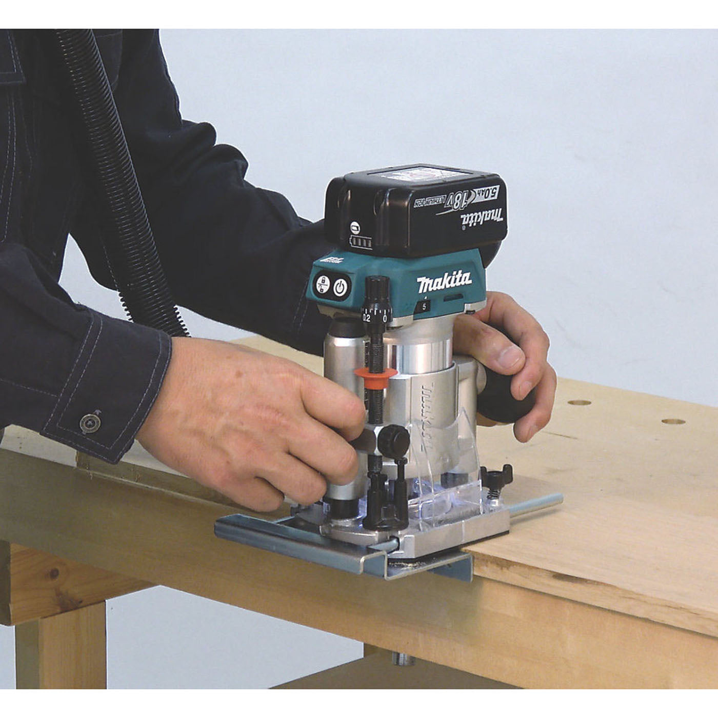 Makita Router Cordless 18V Li-Ion DRT50ZJ 3/8" Brushless Body Only - Image 3