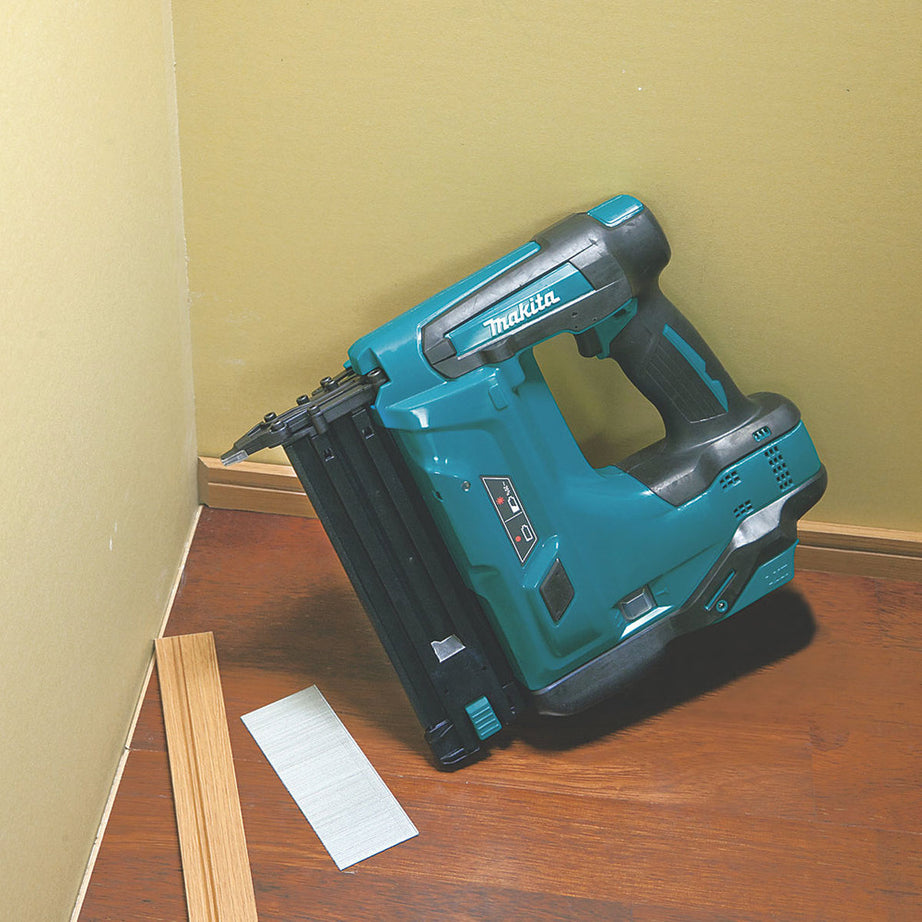 Makita Nail Gun Cordless 18V Li-Ion DBN500ZJ Second Fix Brads Straight Body Only - Image 4