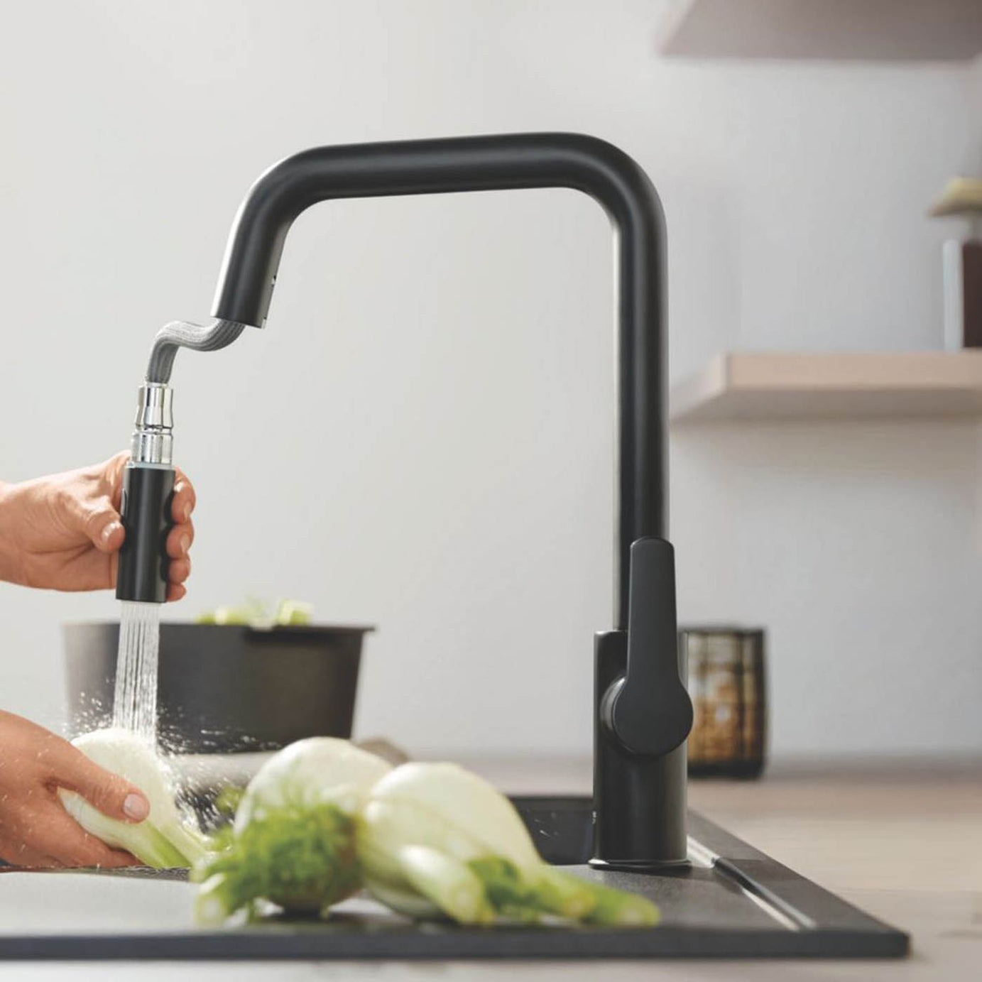 Grohe Kitchen Sink Tap Mono Mixer Matt Black Single Lever Pull Out Faucet - Image 4