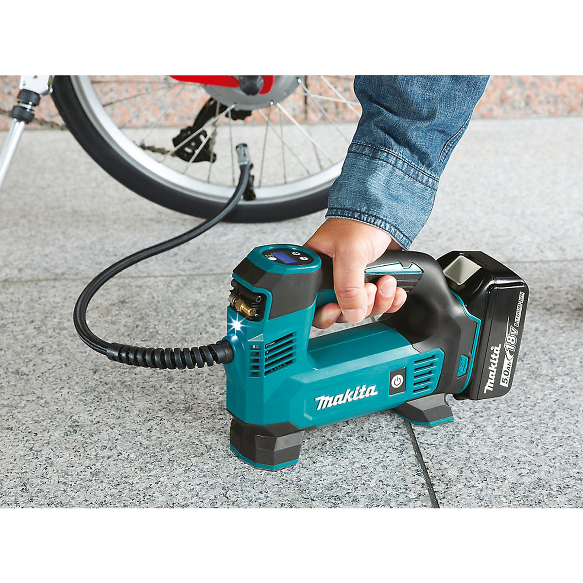 Makita Car Tyre Inflator Cordless 18V Li-Ion DMP180Z Air Compressor Body Only - Image 2
