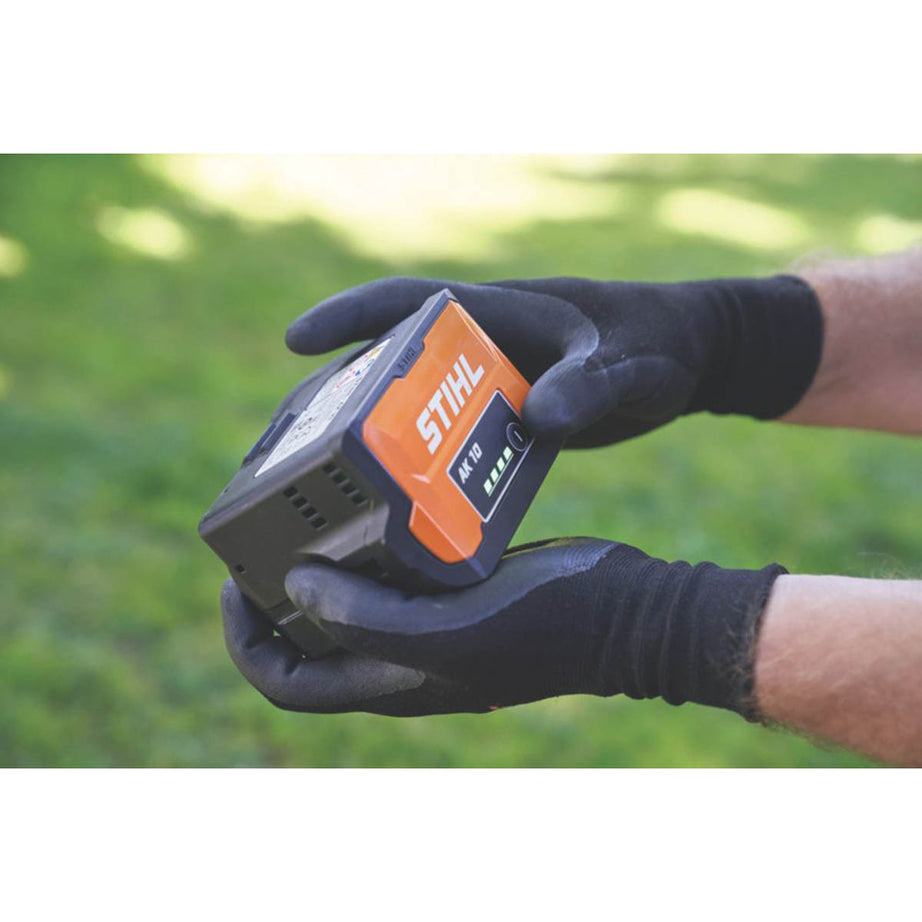 STIHL Garden Tool Battery 36V Li-Ion AK 10 System 72Wh Low Battery Indicator - Image 3