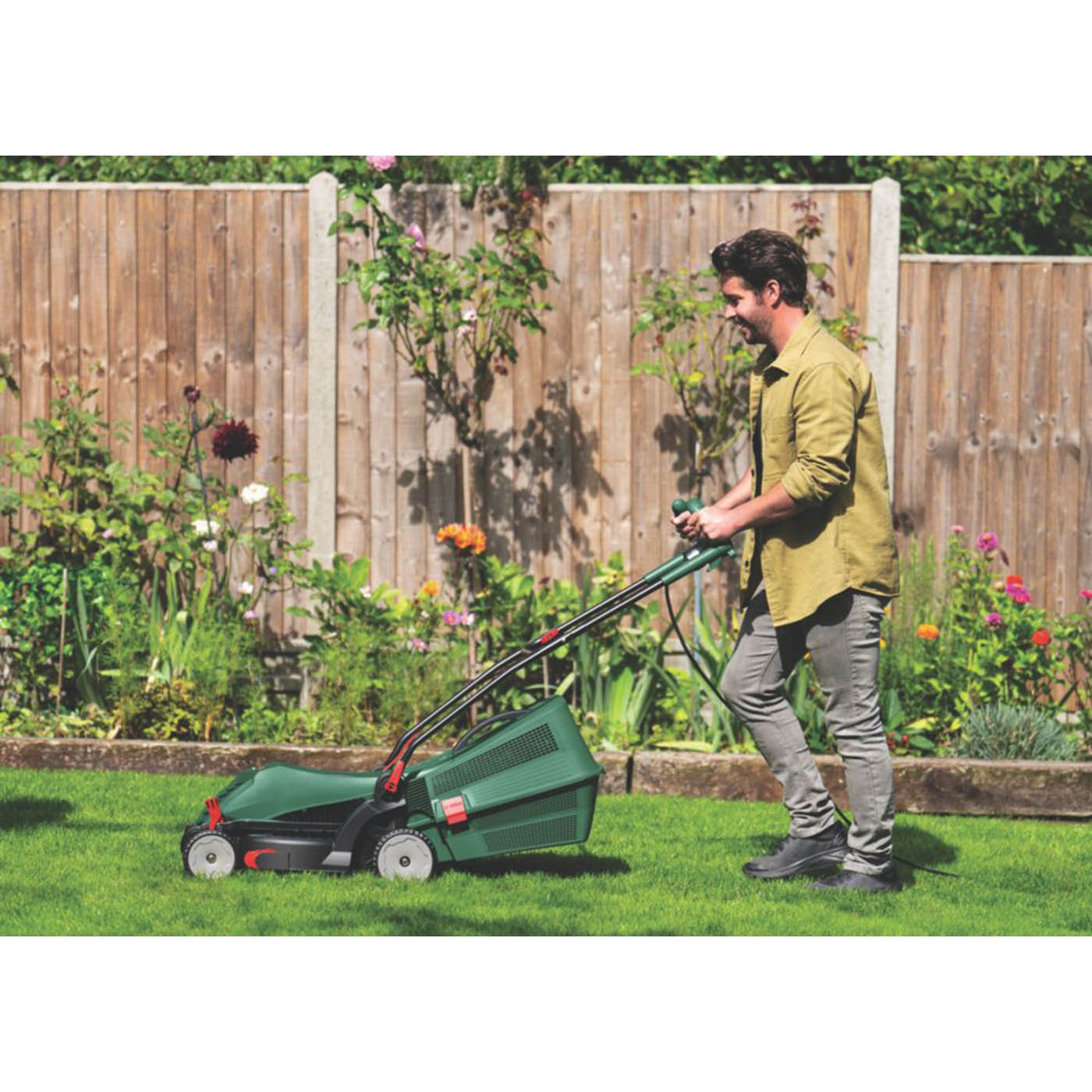 Bosch Rotary Lawnmower Corded Electric UniversalRotak Compact 1400W 37cm 230V - Image 3