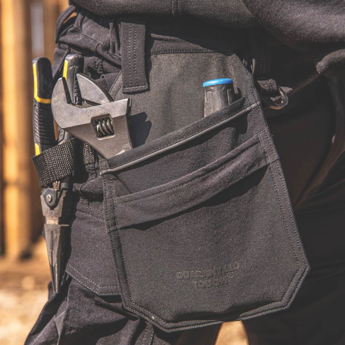 DEWALT Reno Work Trousers Black 32" W 31" L - Image 5