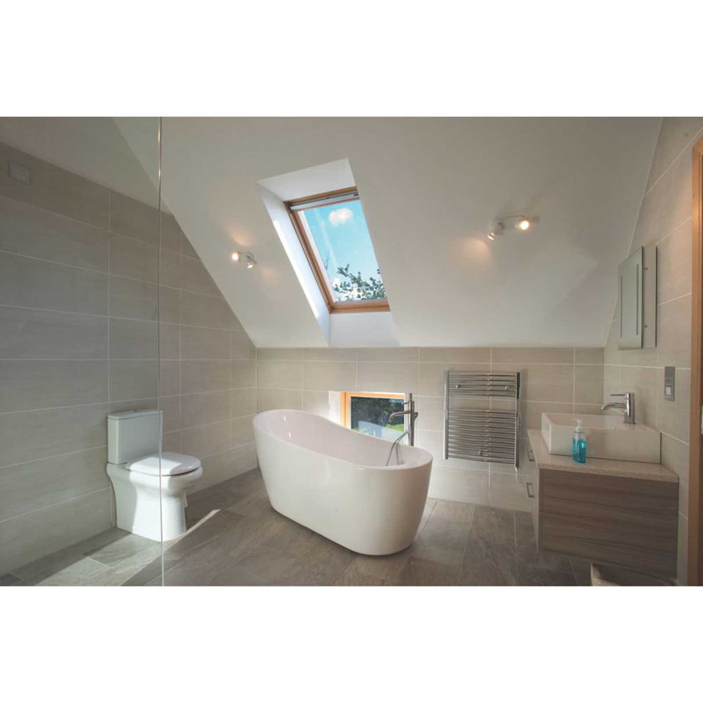 Keylite  Manual Centre-Pivot Grey & Pine Timber Roof Window Clear 550 x 980mm - Image 2
