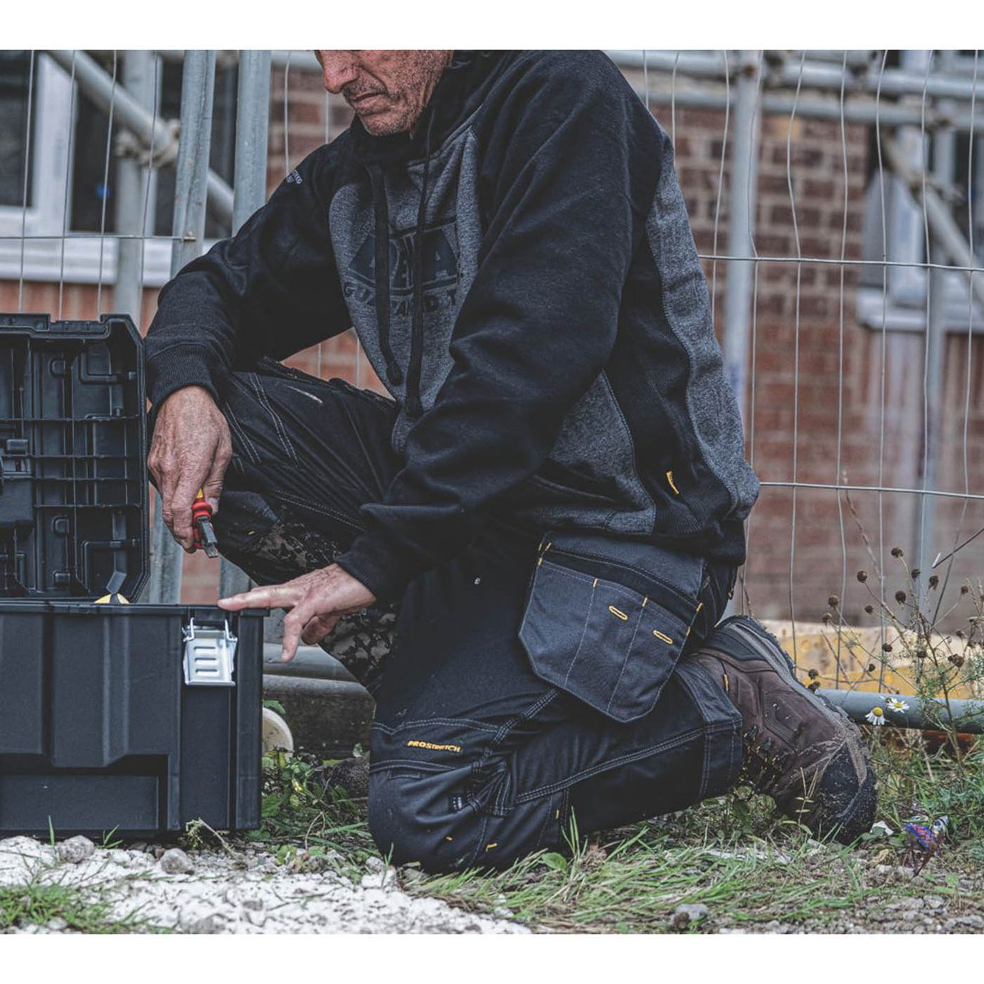 DeWalt Work Trousers Mens Regular Fit Black Grey Multi Pockets Cargo 34W 29L - Image 6