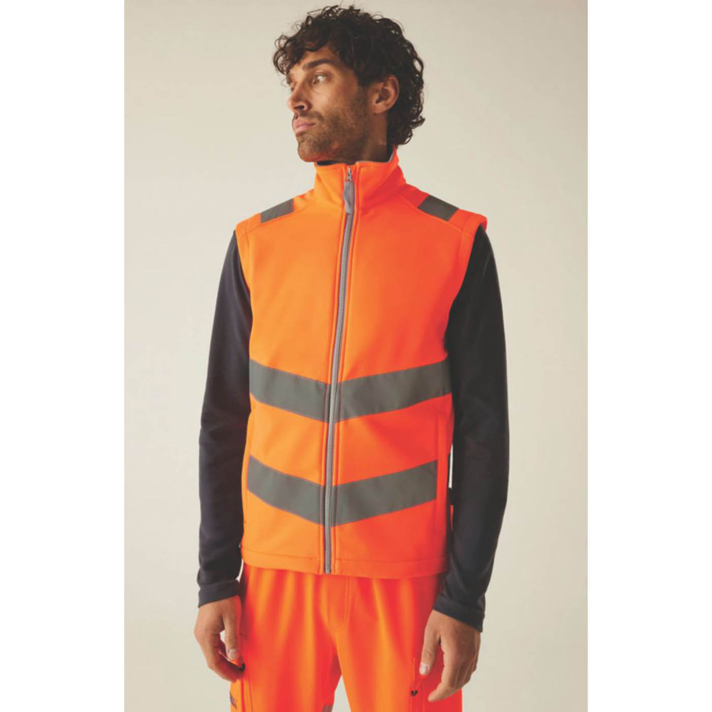 Regatta Hi-Vis Pro Contract Ablaze Softshell Bodywarmer Orange 3X Large 56.3" Chest - Image 2