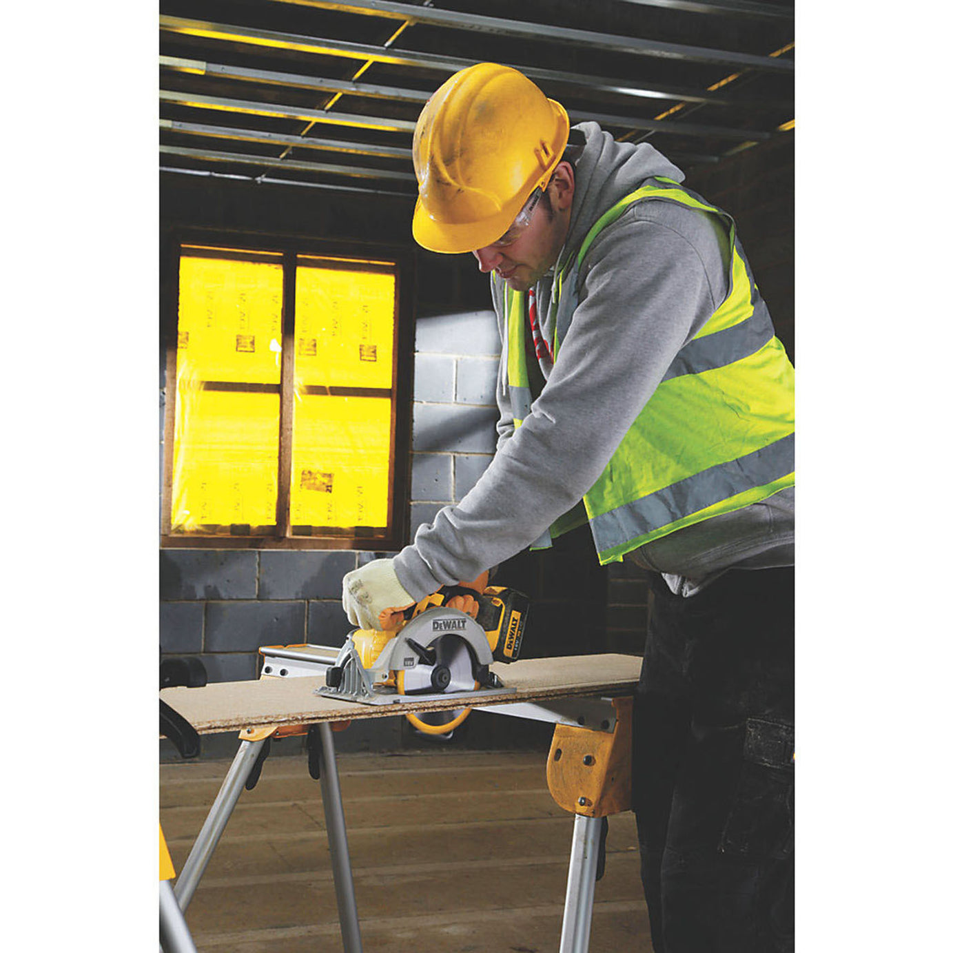 Dewalt Circular Saw Cordless 18V Li-Ion DCS391 Wood Cutting 165mm Body Only - Image 5