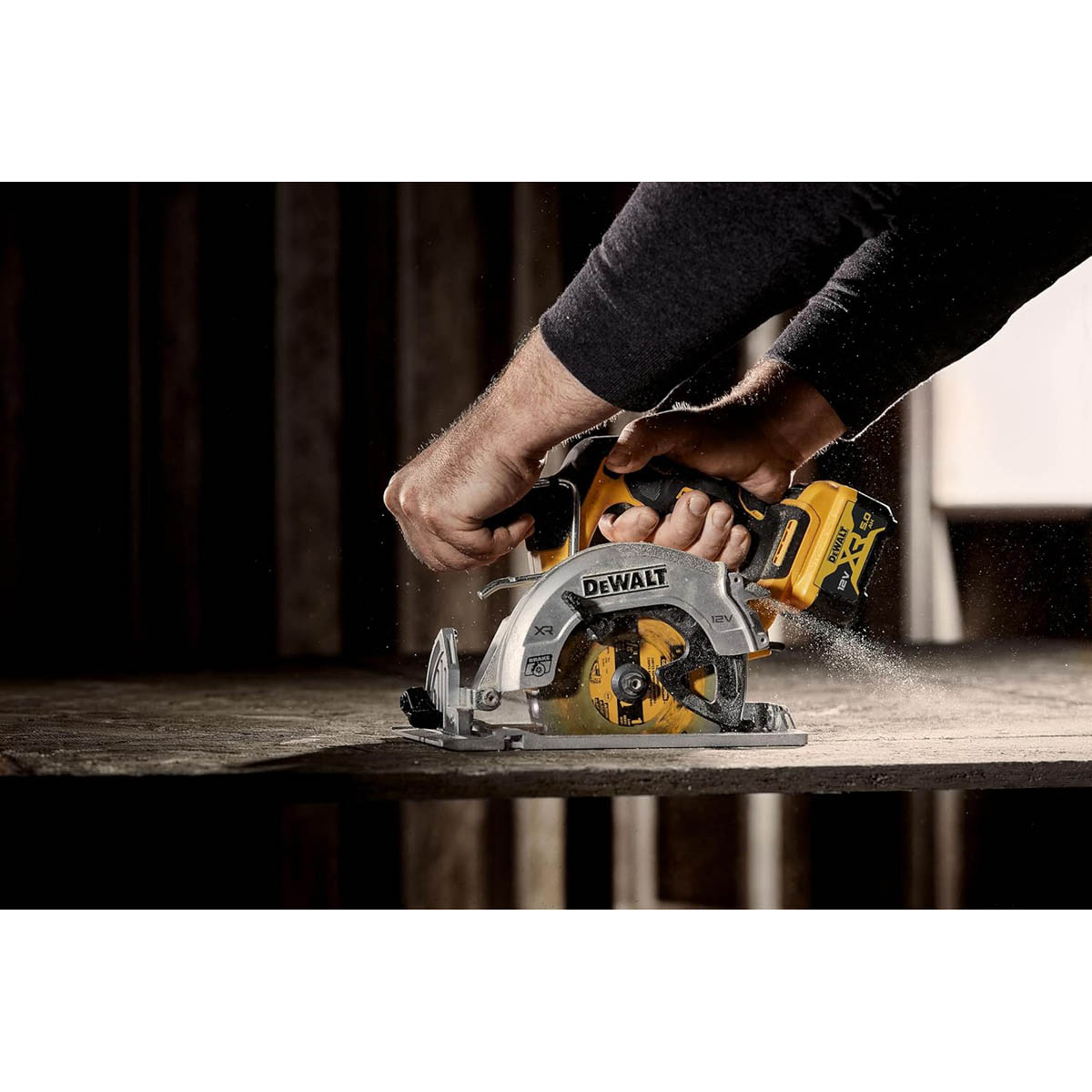 DEWALT Circular Saw Cordless DCS512N Brushless 140 mm XR 12V - Body Only - Image 4